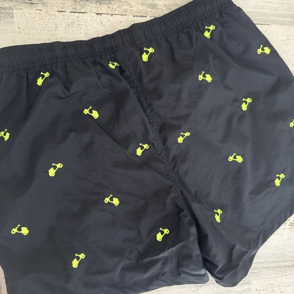 Warren Webber Beachwear Medium Bundle‎